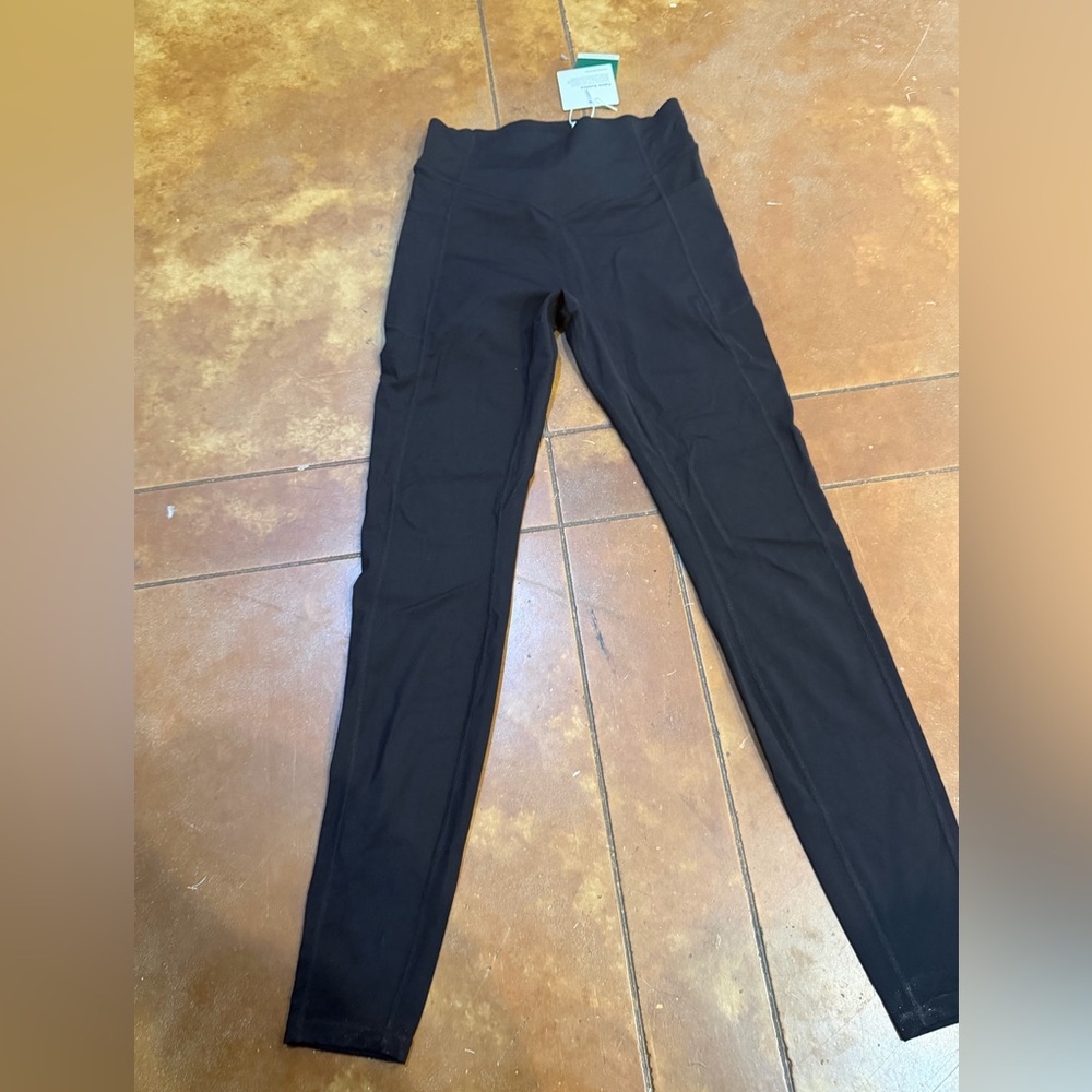Black Halara High-Waisted booty lifting Leggings